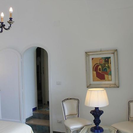 Queen View Apartment - No Kitchen Positano Exterior photo
