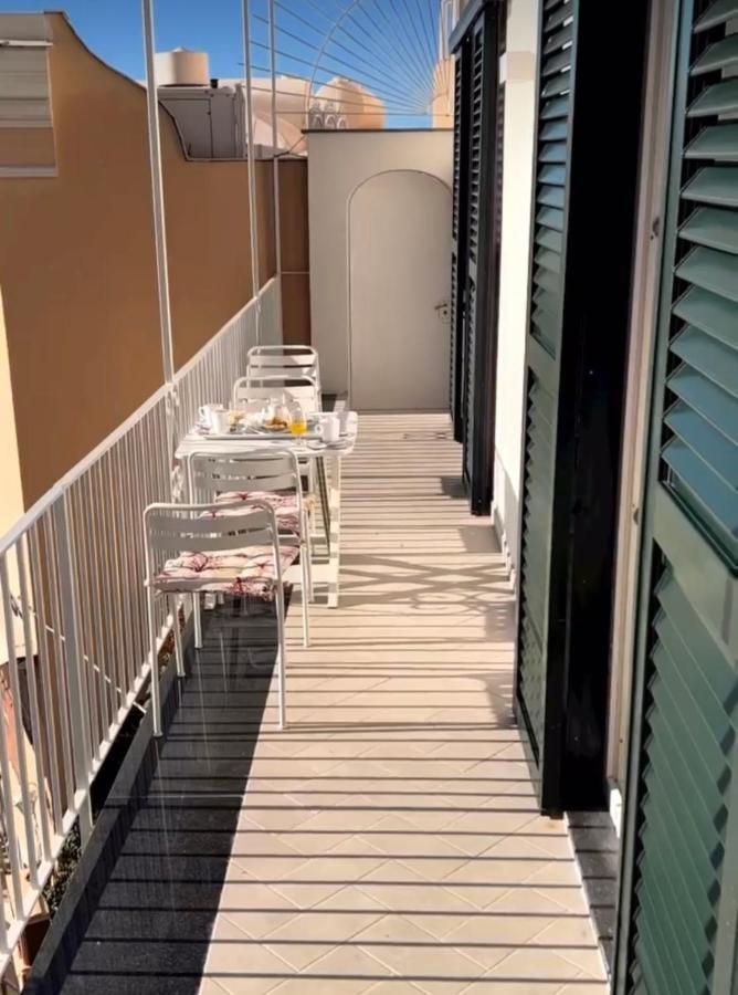 Queen View Apartment - No Kitchen Positano Exterior photo