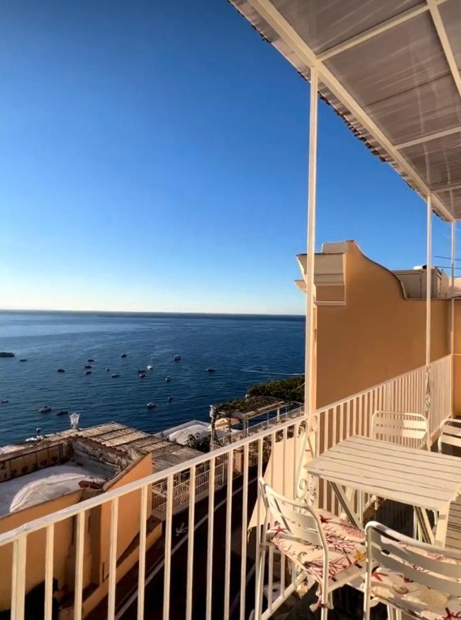 Queen View Apartment - No Kitchen Positano Exterior photo